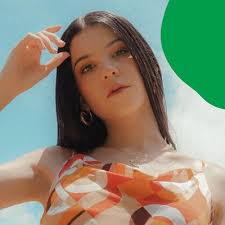 Ingrid Piper's Instagram, Twitter & Facebook