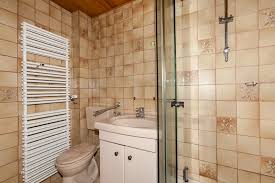 Den boden in der dusche wurde gefliest und es wurde eine rinne eingebaut. Fliesen Beschichten Mit Flussigkunststoff Oder Epoxidharz