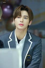 200104 txt taehyun at 34th golden disk awards スケボー イラスト ナムジャ てひょん