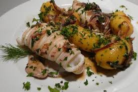 Kulinarische Welten Zu Fisch Und Meeresfrucht Ziehharmonika Kalmar Nach Jamie Oliver Meeresfruchte Lebensmittel Essen Schweinefilet Rezepte