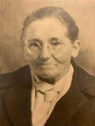 Oh! My history lesson. The late Jeanie Daugherty had a nice framed portrait  in her basement of her grand mother, her mother and the mothers siblings.  One of the brothers is our