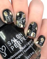 Take a look through our selection of new years nails! 6 New Years Eve Nail Art Ideas 25 Sweetpeas