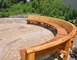 Curved Bench I Need To Build Some To Go Around My Firepit Curved Outdoor Benches Curved Patio Patio