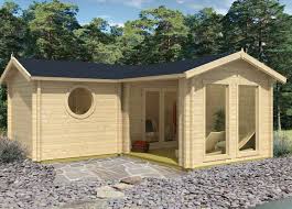 Gartensauna Mit Vorraum Vom Fachmann Kaufen Beste Beratung Und Gratis Lieferung Erfullen Sie Sich Den Traum Von Ihr Outdoor Structures Cottage Outdoor Decor