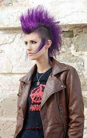 A hair salon is a place where one goes to get their hair done so that it can look beautiful and attractive. The Pursuit Of Epicness Punk Hair Punk Haircut Short Punk Hair