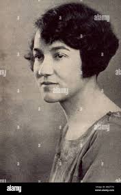 Married robert hi-res stock photography and images