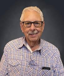 Wayne Petersen's Instagram, Twitter & Facebook