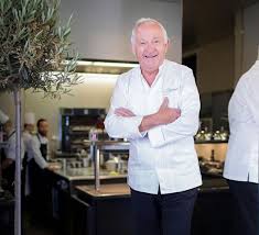 Le Chef Edgard Bovier Quitte Le Lausanne Palace Le Chef Franck Pelux Arrive Pour Signer La Table Gastronomique Food Sens