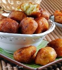 Cekodok Pisang Rangup Di Luar Gebu Di Dalam Singgahsana Kitchen Resep Makanan Resep Masakan Malaysia Makanan Dan Minuman