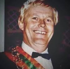 What happened to the Warren Hay Showband who played at the Surfers Beer  Garden in the late 1960s?