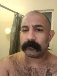 Can someone please put my face over the guy in the hat pic I like the  outfit