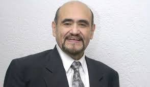 Edgar Vivar hace retuits sobre noticia de su supuesta muerte