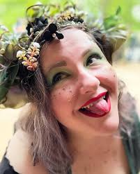 ghost host tam (@doombuggybabe) · Instagram 照片和视频