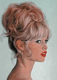 Hi DMV! I'm looking for a hairstylist for my wedding