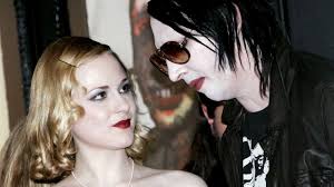 That was a few months after they supposedly got back together and broke up again. Evan Rachel Wood Accuses Marilyn Manson Of Years Of Horrific Abuse After Grooming As A Teenager Ents Arts News Sky News