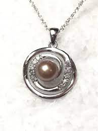 Center My Universe Pearl Necklace Vantel Pearls With Kansas City Pearl Girl Shop Here Https M Facebook Com Kansascitypearlgir Necklace Pearls Pearl Necklace
