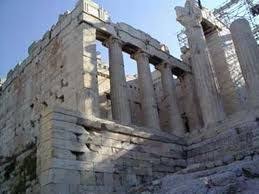 Propileo Acropoli Di Atene Grecia Data Di Apertura 432 A C Costruzione Iniziata 437 A C Ordine Dorico Architetto Mnesi Micene Storia Dell Arte Acropoli