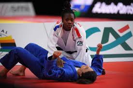 Un projet de vie familiale et un autre de vie professionnelle. Les Pistes De Clarisse Agbegnenou Et Sarah Ourahmoune Sur L Apres Coronavirus L Equipe