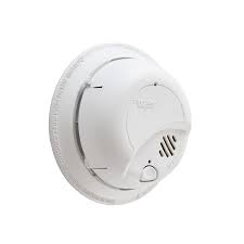 But if you change the battery regularly, you can avoid hearing that some smoke detectors run on aa batteries, but most still function using a traditional 9v battery. Smoke Detectors At Lowes Com