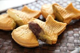 Korean desserts that will keep the winter warm and sweet · gyeran bbang · hotteok · bungeoppang · baked sweet potatoes · hodugwaja · cha and sikhye. The Ultimate Guide To Korean Desserts Nylon Pink