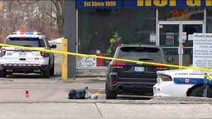 Several people were sent to hospitals under varying conditions following a shooting in mississauga, ont. Man 32 Dead After Brazen Daylight Shooting At Mississauga Plaza Cp24 Com