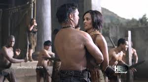 Spartakus je poté převážen v řetězech do capuy. Spartakus Zemsta Trailer 6 Youtube