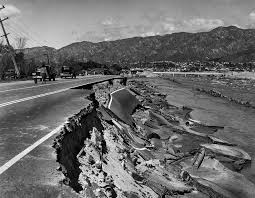 35 Black And White Photos Of The 1938 Los Angeles Flood Los Angeles Earthquake Los Angeles History Los Angeles