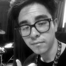 Edwin Paiz's Instagram, Twitter & Facebook