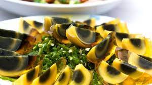 Chefs' golden century midnight feast. The 500 Year Old Snack Bbc Travel