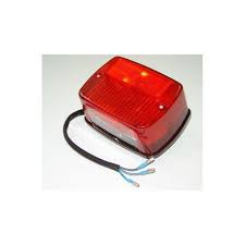 Faro Trasero/Piloto Stop con Catadióptrico (DAX90)