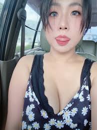 Am I cute? | FansOne 讓創作更有價值