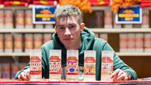 Cranger Weihnachtszauber- Glühweintassen werden zum Sammelobjekt