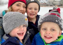 Homeschooling advice for traveling families