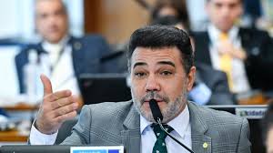 Marco Feliciano briga novamente com mulher em CPMI e Eliziane Gama dispara:  'pessoa misógina' - PontoPoder - Diário do Nordeste