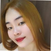 Tracy Navarrete's Instagram, Twitter & Facebook