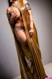 Half naked saree girls images - Nudes photos