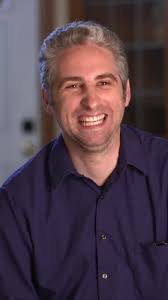 David is a schoolteacher passionate about prison reform. He’s about to  welcome Aaron, a former inmate, into his home. There’s only one problem...  he doesn’t know what his charges are! 😳 ...