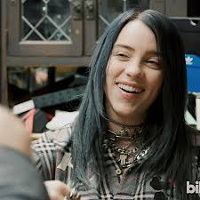 Alaska En Instagram Her Smile Is Everything Billieeilish Billieeilish Billie Billie Eilish Celebrity Smiles