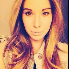 Kim Calder's Instagram, Twitter & Facebook