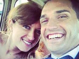 Brindisi, la moglie morì dopo aver partorito due gemelli: Papa Francesco lo  chiama a Natale