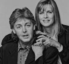 Luann Gibbons's Instagram, Twitter & Facebook