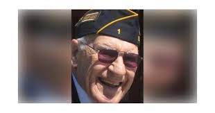 Tom Bouchard's Instagram, Twitter & Facebook