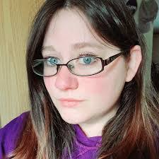 Chelsea Renee's Instagram, Twitter & Facebook