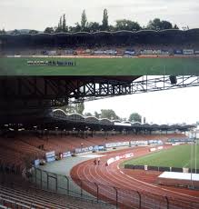 Bertamu ke markas lask linz skuad ole gunnar solskjaer menang telak dengan skor akhir empat gol tanpa balas atas wakil austria tersebut. Linzer Stadion Wikipedia