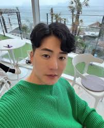 Warning about a conman using multiple accounts