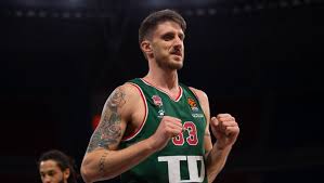 Tecrübeli oyuncu 2+1 yıllık sözleşme imzaladı. Flas Polonara Baskonia Dan Ayrildigini Dogruladi Rota Fenerbahce Basket Servisi