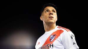 Ninguna de esas trabas podían impedirle una victoria que sabe a respiro profundo. Enzo Perez Se Va De River Tyc Sports