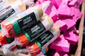 We earn a commission for products purchased through some links in this article. Lush Kitchen Auf Twitter We Don T Know About You But The Lushshowcase Has Had Us Dreaming Of A Lushchristmas Well Here S A Little Tip For All Of You Who Have Made It