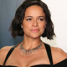 Membre du parti socialiste du chili, elle est ministre de la santé, … Michelle Rodriguez Michelle Rodriguez Latinoamerica