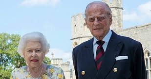 In it, a young prince philip, later duke of edinburgh, questions a young queen elizabeth on the expectation that he kneel to her during her coronation. Queen Elizabeth S Husband Prince Philip Dies Somag News